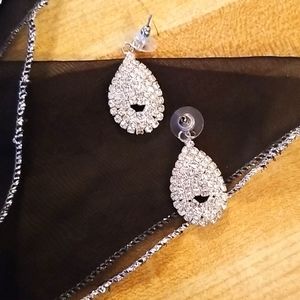 Crystal Dainty Jewled Earrings